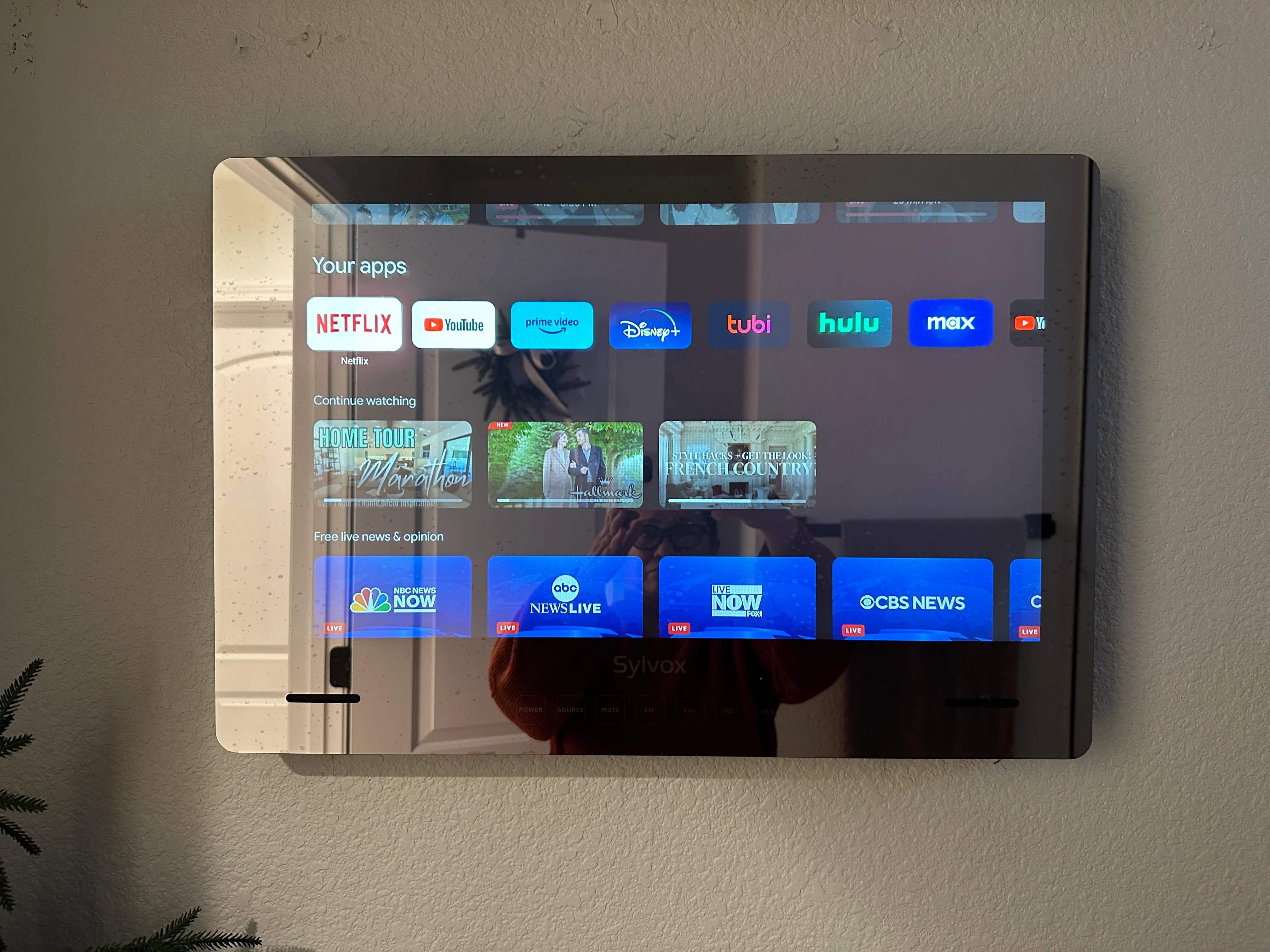 Bathroom_Mirror_TV